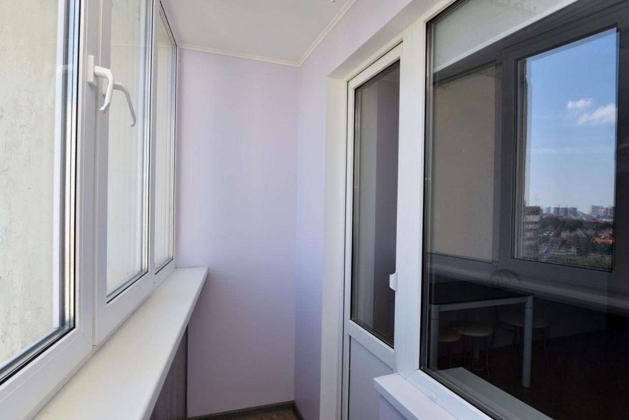 Apartament On Vasylia Lypkivskoho 24 Kyiv Exterior photo